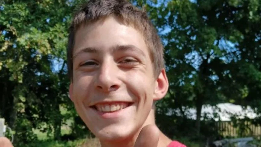 Haut-Fays : Fabrizio, 15 ans, fauché sur le chemin de l’école — une commune en deuil