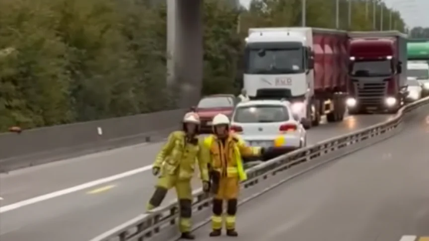E429 à Kain : collision voiture–camion en zone de chantier, files jusque sur l’E42 ce matin