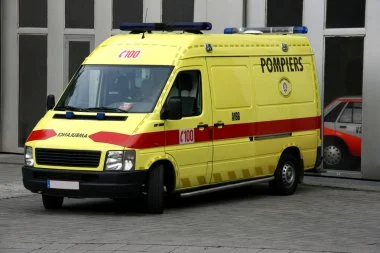 Une ambulance de la Croix-Rouge de Bullange vandalisée lors du match Standard-Charleroi