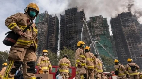 Il entre dans les flammes pour sauver des vies : hommage au pompier Ho Wai-ho, héros de Hong Kong