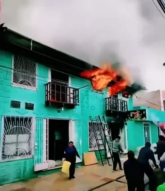 (VIDEO) - Incendie meurtrier au Pérou : dix étudiants périssent dans un restaurant de Huancané