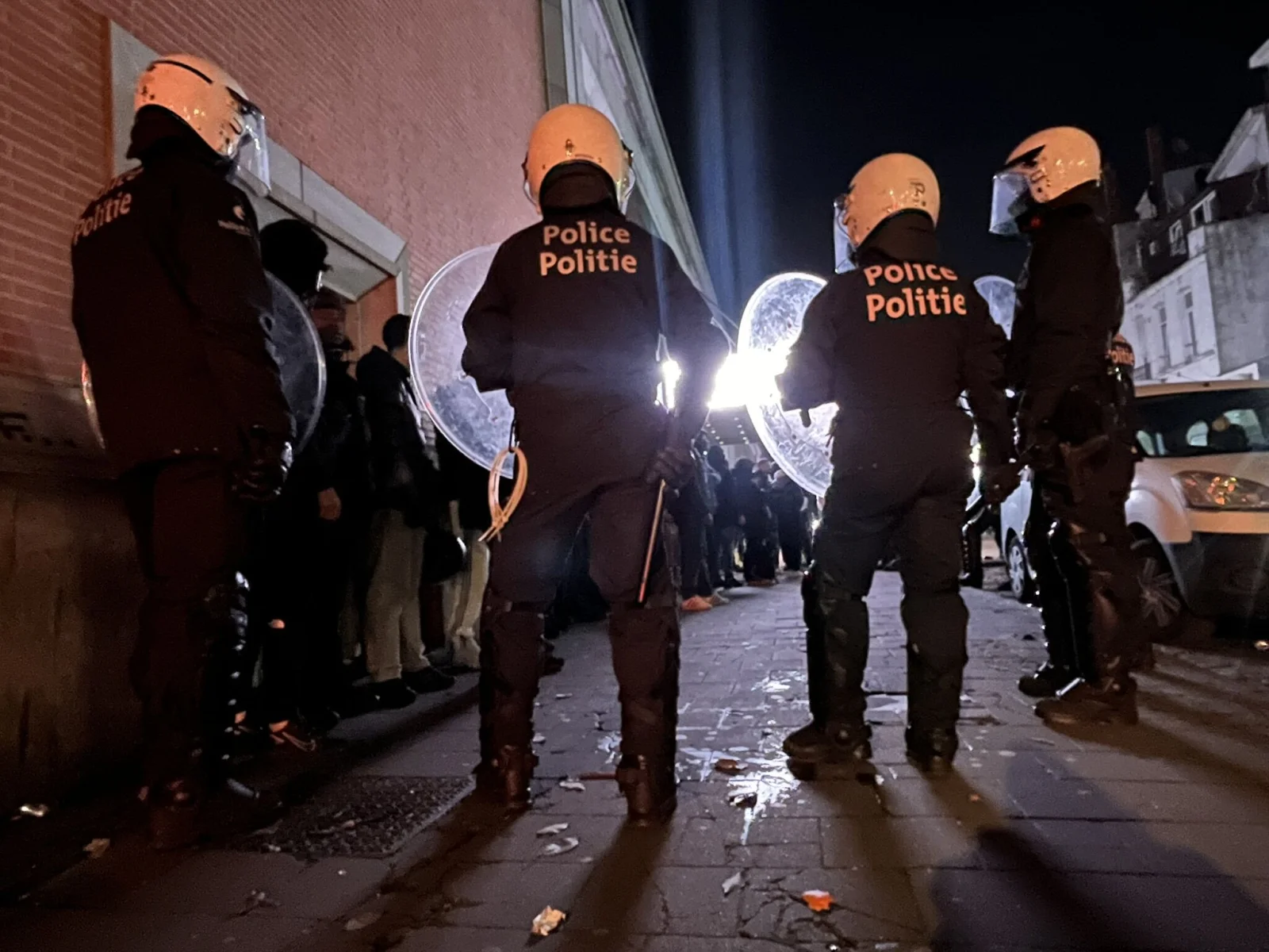 Opération FIPA à Bruxelles : 8 arrestations et trois établissements sous scellés lors d’une vaste action policière