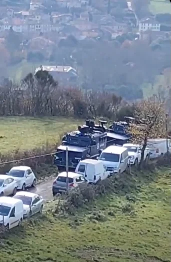 (VIDEOS & TEMOIGNAGE) Massacre de troupeaux dans le Sud-Ouest de la France : les éleveurs français bloquent les routes pour protester