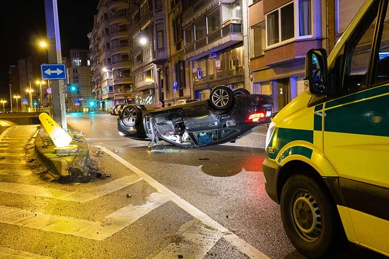 Délit de fuite après un accident : pourquoi quitter les lieux aggrave toujours la situation
