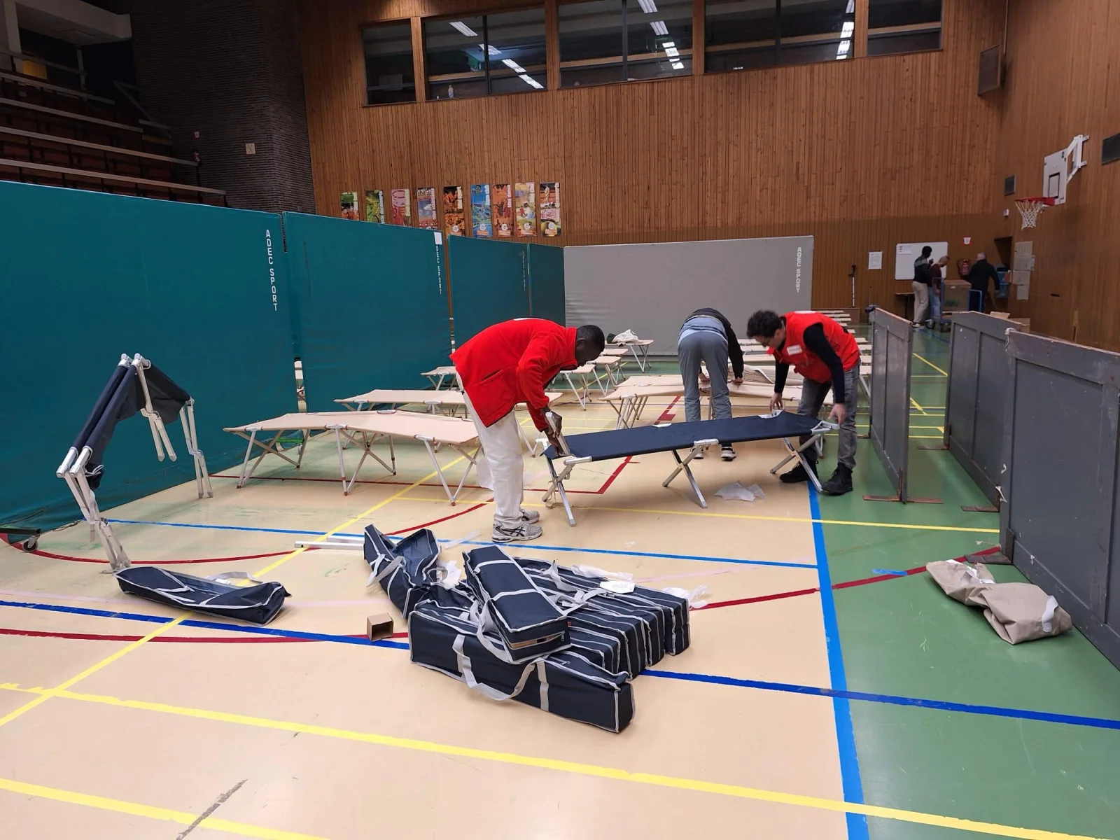 Grand froid à Bruxelles : l’hébergement d’urgence d’Ixelles prolongé et relocalisé pour 80 personnes sans-abri