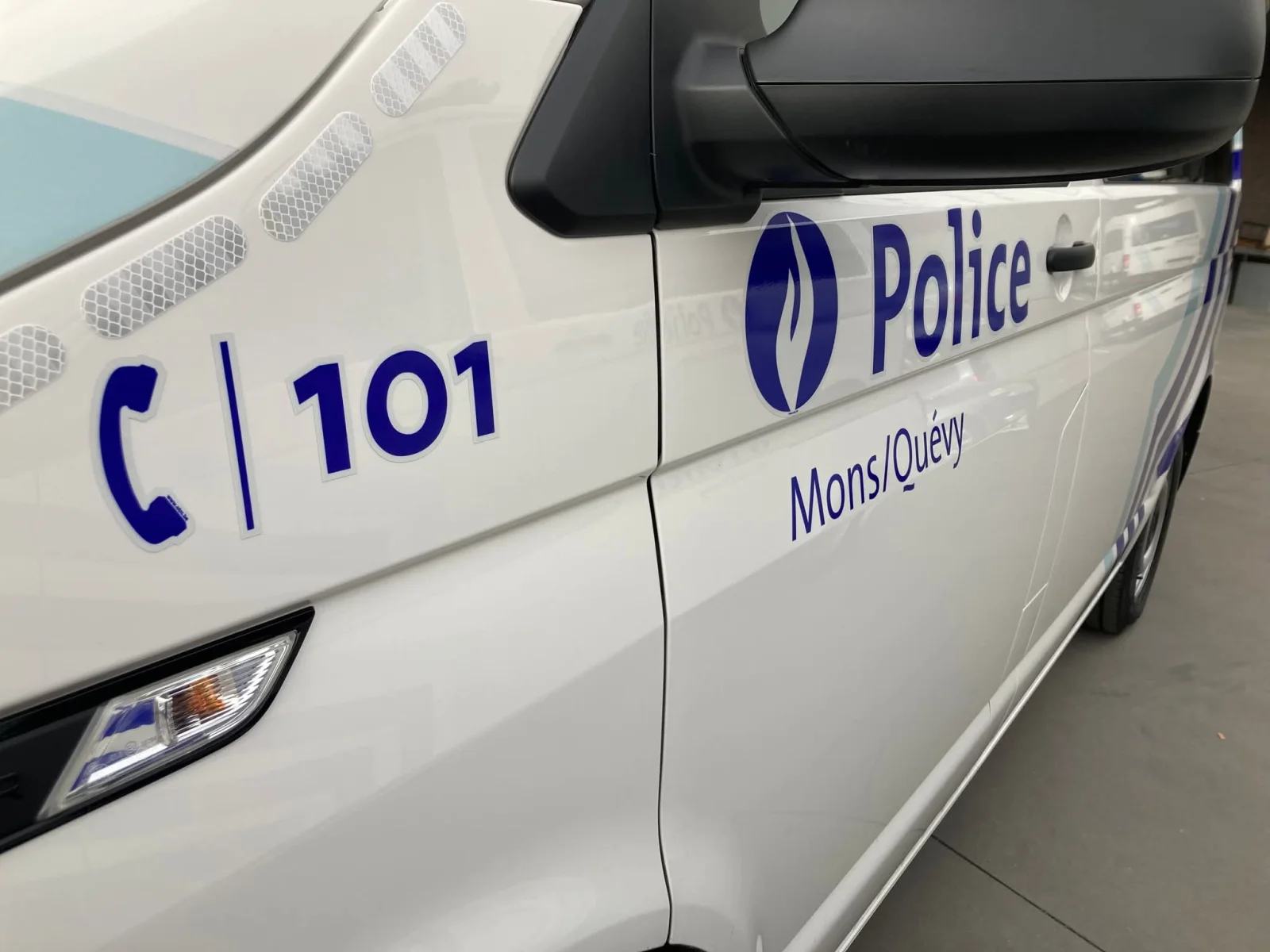 Mons-Quévy : trois personnes placées sous mandat d’arrêt après une vaste opération policière